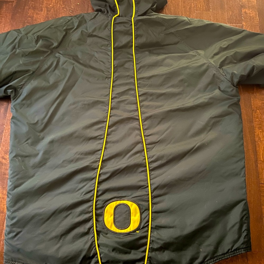 Y2K Red Nike tag “Oregon Ducks” Windbreaker